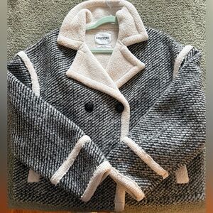 Essentiel Antwerp Women's Black and Cream Faux Fur Jacket